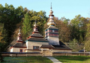 Деревянный костел в скансене Шаришского музея в Бардейове (Словакия)