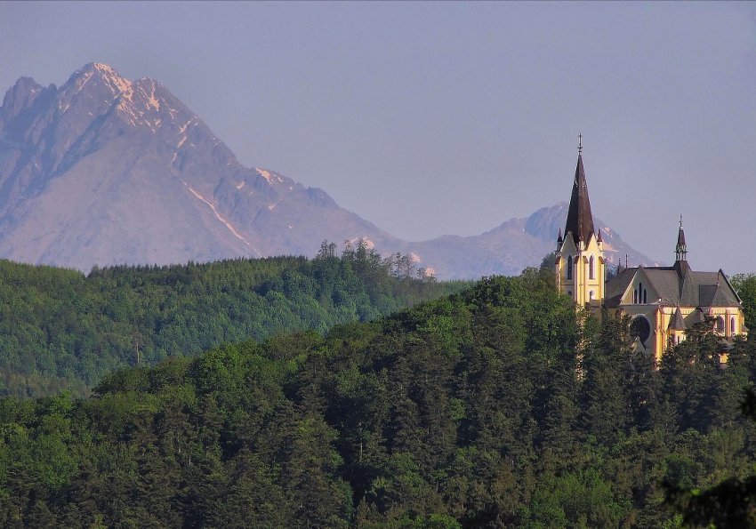 Фото достопримечательностей Словакии: Марианская гора в Левочи — важное место паломничества в Словакии
