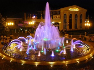 Свето-музыкальный фонтан в Ессентуках (Кавказ и Черноморское побережье)