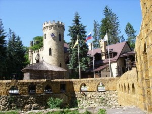 Замок любви и коварства в Кислововдске (Кавказ и Черноморское побережье)