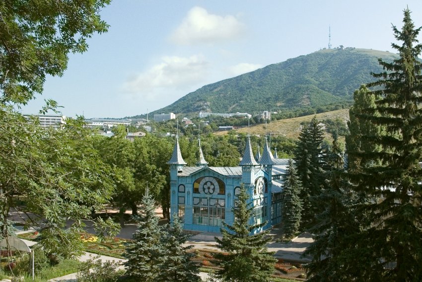 Фото достопримечательностей Кавказа и Черноморского побережья: Лермонтовкая галерея в Пятигорске