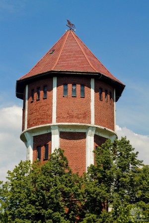 Эта водонапорная башня была построена в двадцатых годах XX века. Она является одной из местных достопримечательностей (Европейская часть России)