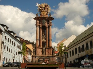 Чумной столб на площади Св. Троицы (Словакия)