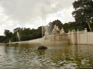 Фонтан Нептуна - крупнейший в комплексе (Вена)