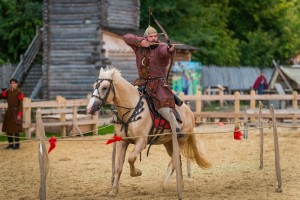 Древние виды конного спорта в парке Киевская Русь (Киев и область)