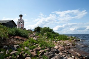 Одинокий монастырь на одиноком острове (Европейская часть России)