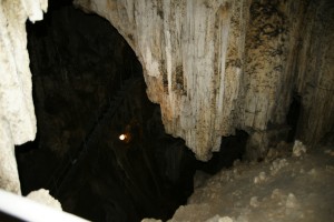 Огромные пространства Мамонтовой пещеры (Крым)
