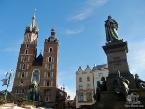 Краков - Мариацкий костел на площади Рынок (Польша)