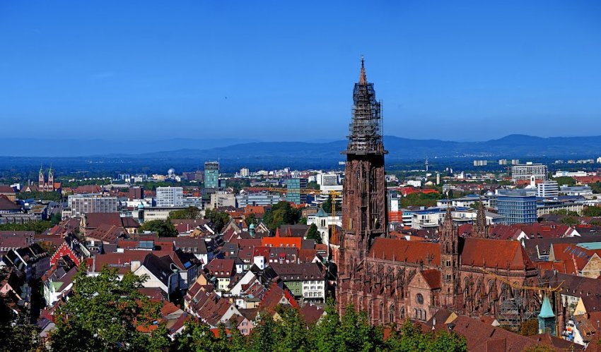 Фото достопримечательностей Германии: Вид на Фрайбург, кафедральный собор