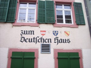 Надпись на одном из домов (Германия)