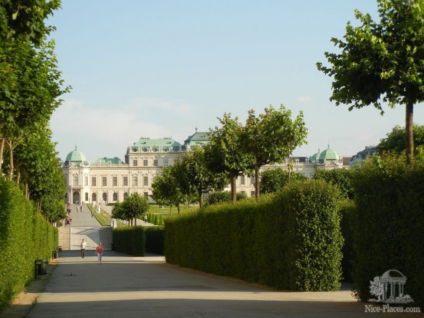 Фото достопримечательностей Словакии: Парк и дворец Бельведер в Вене