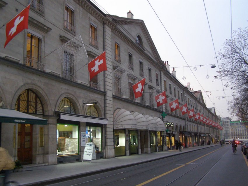 Фото достопримечательностей Швейцарии: Швейцарские символы в Женеве повсюду