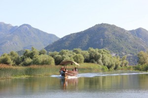 На лодке по Скадарскому озеру (Черногория)