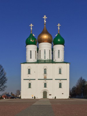Успенский кафедральный собор, основанный самим Дмитрием донским в 1379 году (Москва и Подмосковье)