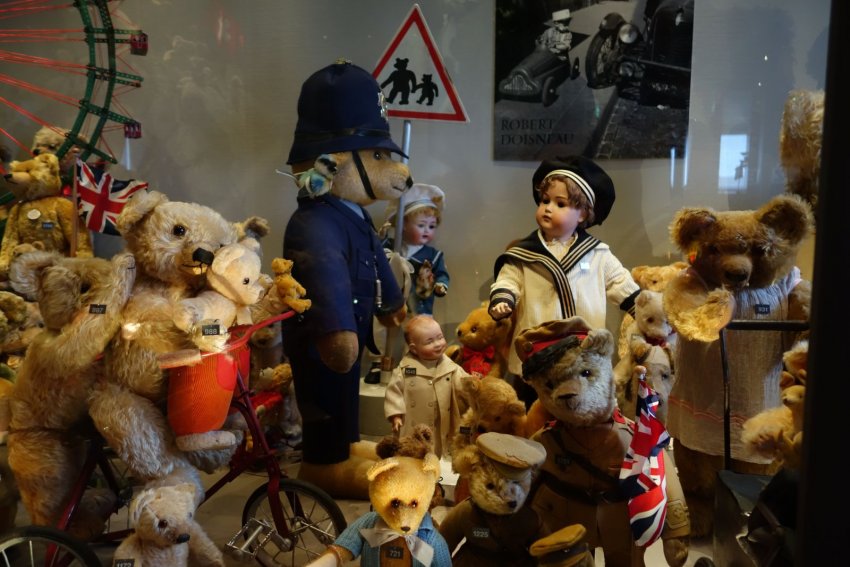 Фото достопримечательностей Швейцарии: Базельский музей кукол