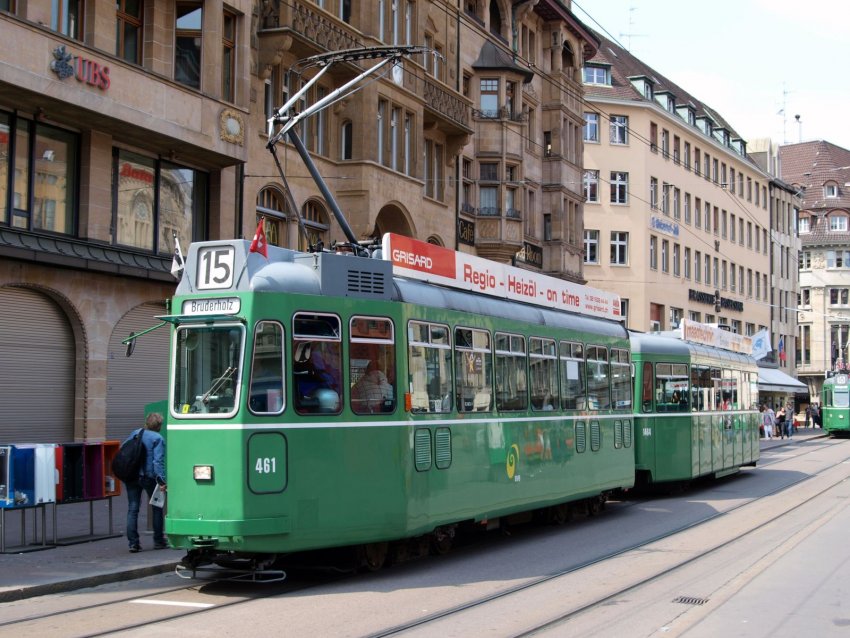 Фото достопримечательностей Швейцарии: На трамвае в Базеле можно уехать во Францию