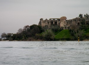 Грот Катулла в Сирмионе (Италия)