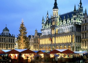 На рождественской ярмарке в Брюсселе найдется все, о чем можно только желать перед новогодними праздниками: сладости и шоколад, подарки для любимых людей и т. д.  (Разное)