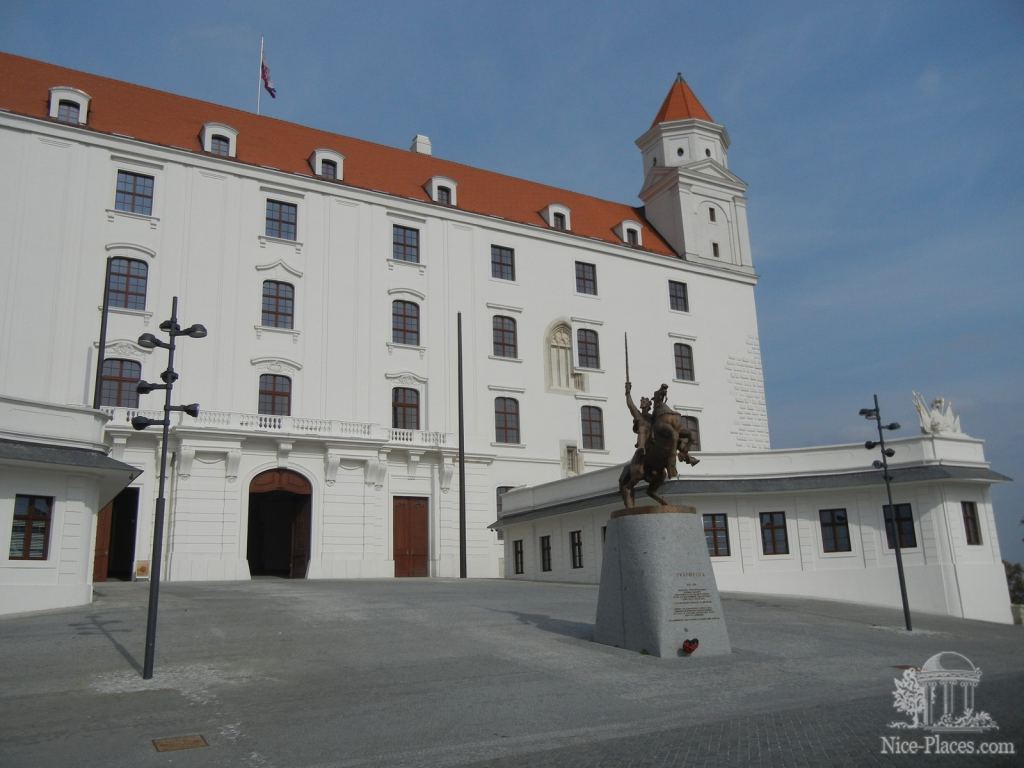 На территории Братиславского замка - Братиславский град (Bratislavský Hrad)