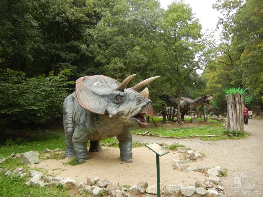 Житель Дино-парка - Братиславский зоопарк - взгляд на таинства природы