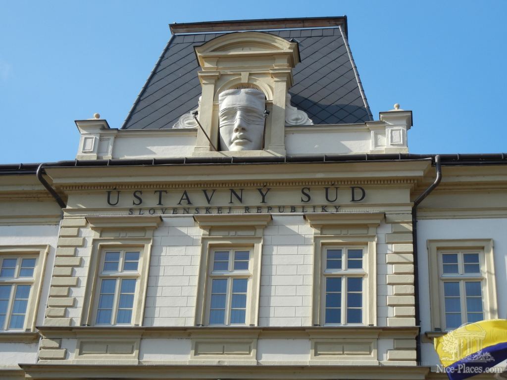 Здание суда в Кошицах - Словакия. Кошице и его достопримечательности