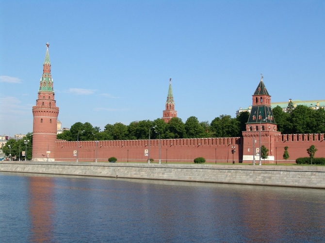 Водовзводная и тайницкая башни - Московский Кремль