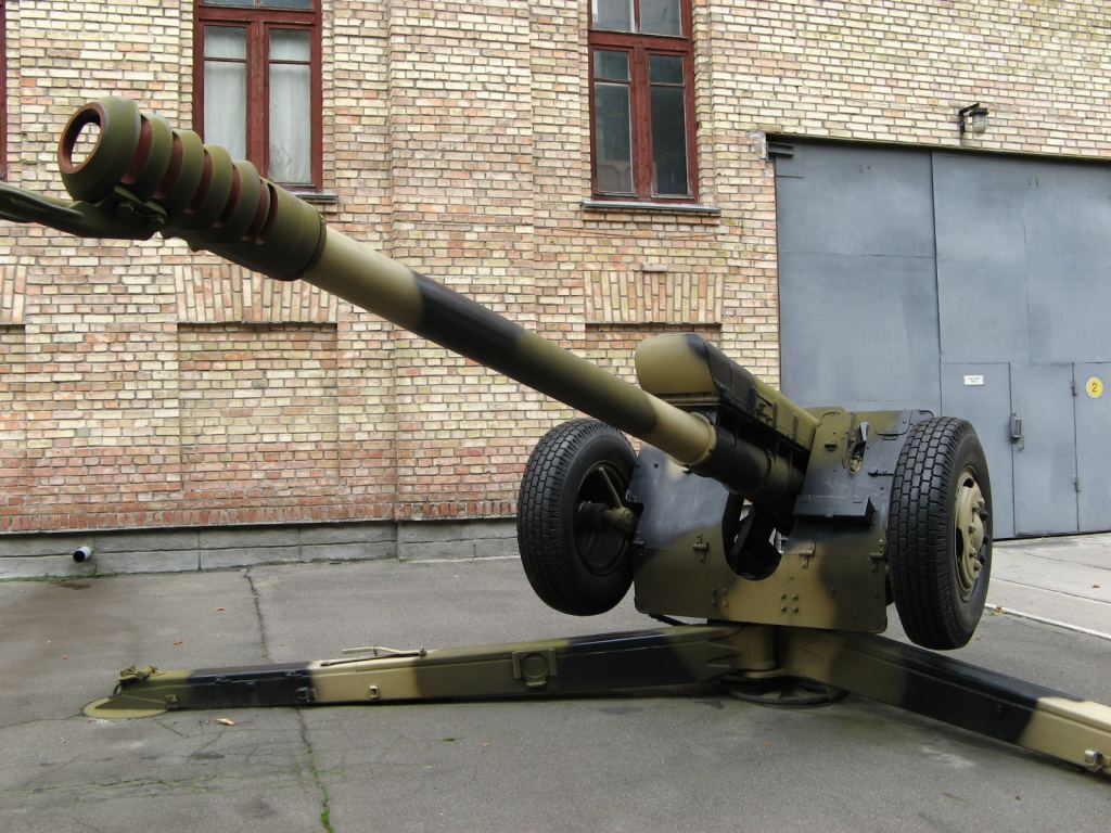 Фото 3 - Музей военной техники (Киев)