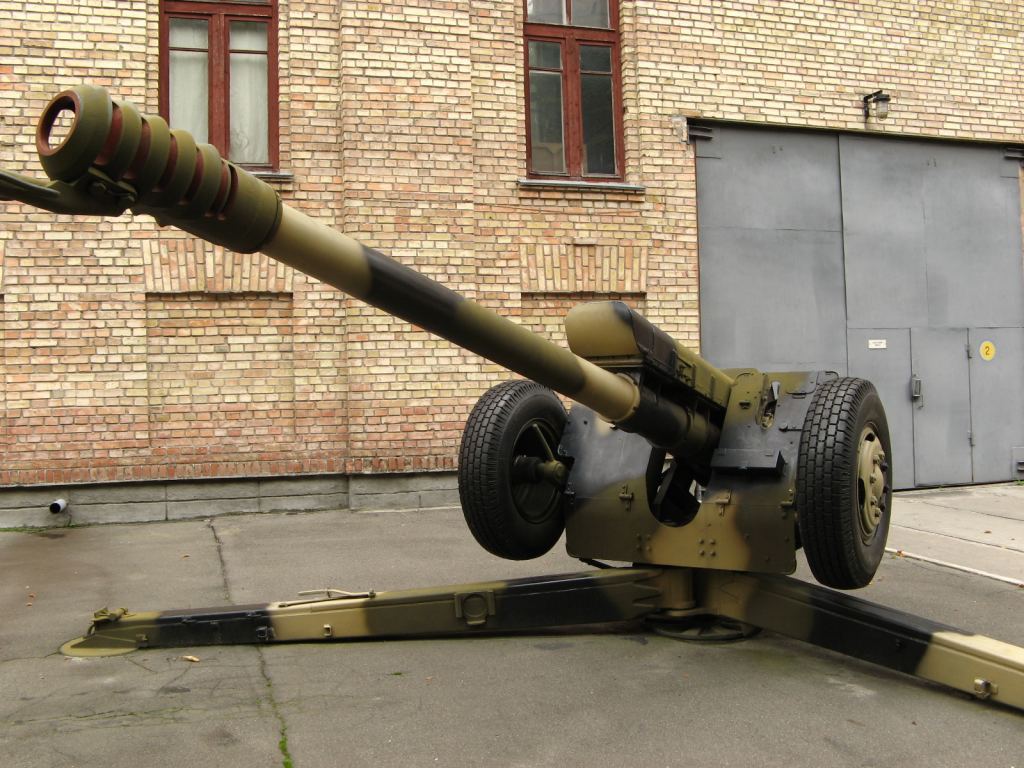 Фото 4 - Музей военной техники (Киев)