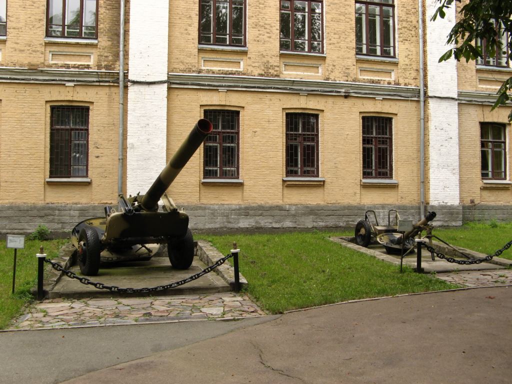 Фото 12 - Музей военной техники (Киев)