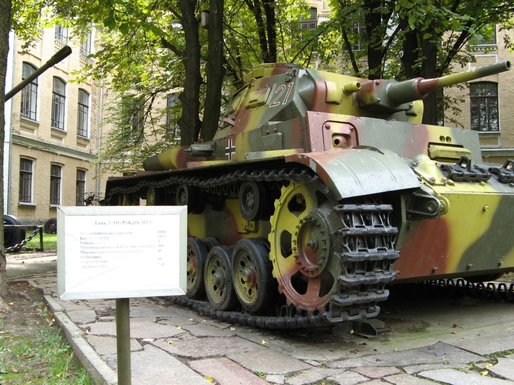 Фото 24 - Музей военной техники (Киев)