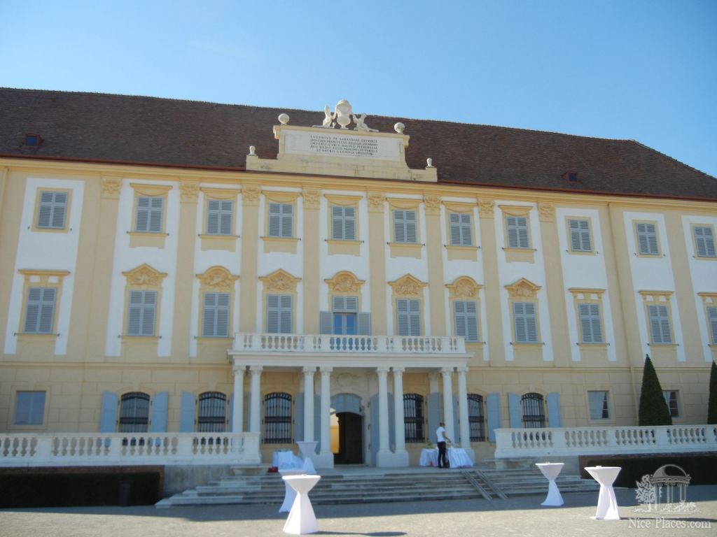 Замок принца Евгения Савойского в Шхлосс Хофе - Замок Шлосс Хоф (Schloss Hof) в Австрии