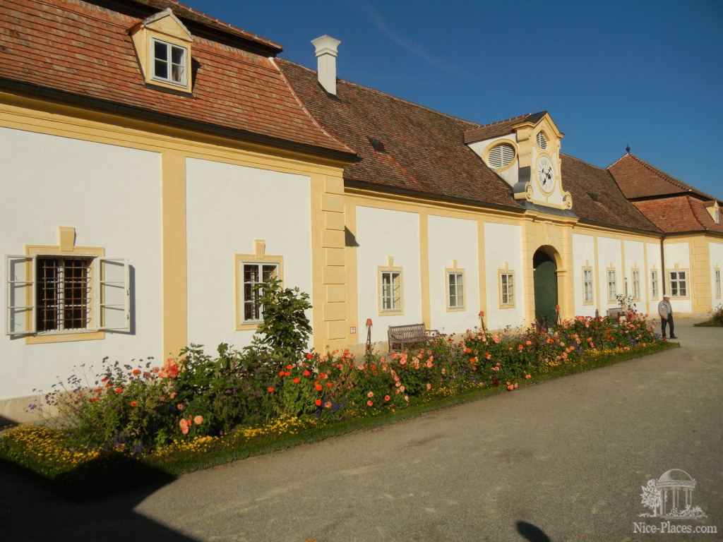 После реставрации здесь сплошная красота - Замок Шлосс Хоф (Schloss Hof) в Австрии