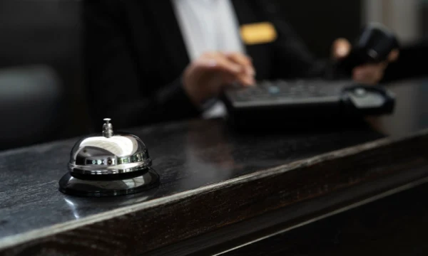 Самостоятельным туристам сложно вернуть деньги за бронь отеля в ОАЭ