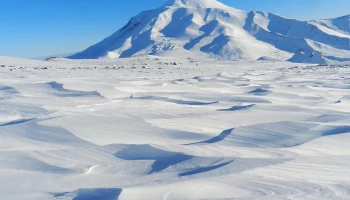 Красный код над Камчаткой: вулкан Шивелуч вновь угрожает международному авиасообщению