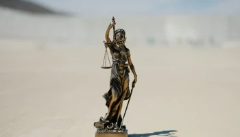 Туристка попыталась засудить «Аэрофлот» за отказ в посадке на рейс из Египта Туристка попыталась засудить «Аэрофлот» за отказ в посадке на рейс из Египта