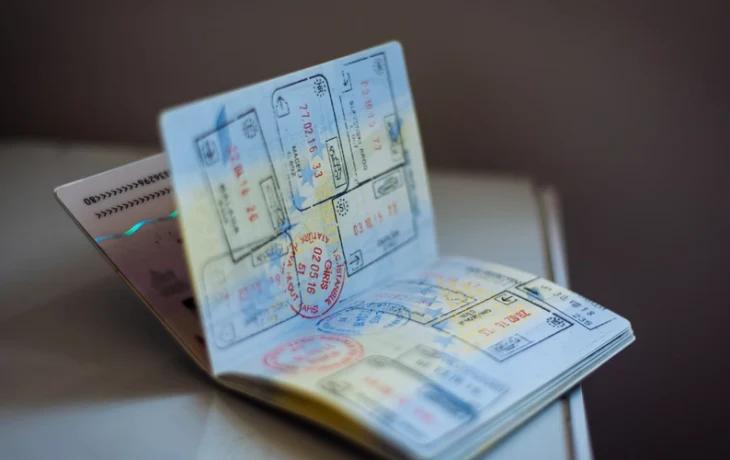 Из-за одной цифры в загранпаспорте туристы не смогли улететь в Египет Из-за одной цифры в загранпаспорте туристы не смогли улететь в Египет