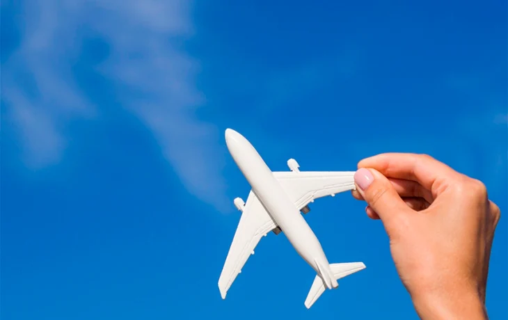 AZUR air продолжает сдвигать рейсы в Таиланд