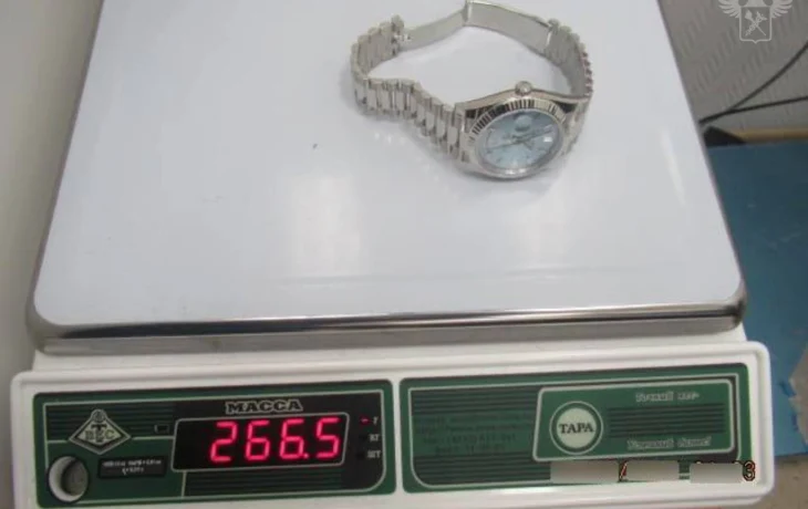Туриста с Rolex за 6 миллионов рублей остановили в аэропорту Махачкалы
