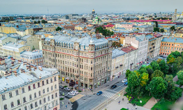 100 тысяч рублей за USB-порт: что предлагают отели Санкт-Петербурга на Первомай