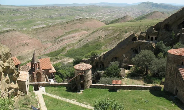 Россиянка отказалась от 19-й поездки в Грузию после скандала в Agarani Estate