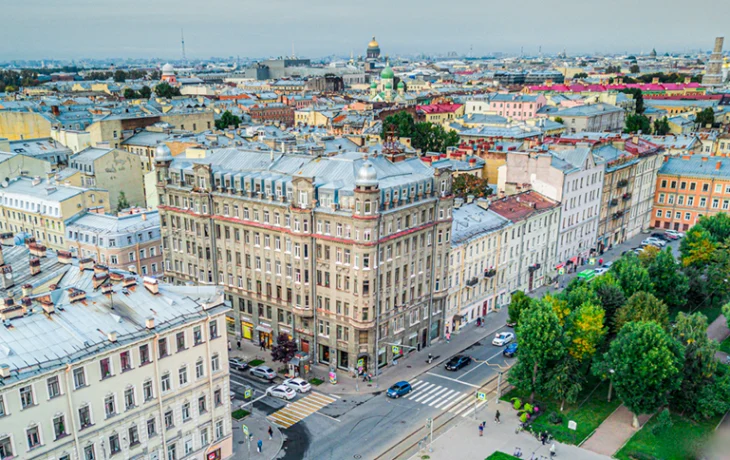 100 тысяч рублей за USB-порт: что предлагают отели Санкт-Петербурга на Первомай