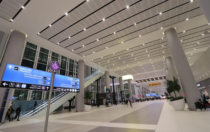 Рейс &laquo;Уральских авиалиний&raquo; из Стамбула задержан на 12 часов