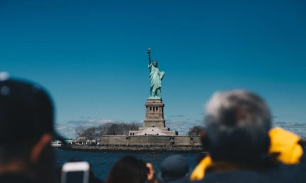 МИД предупреждает россиян об угрозе задержания за рубежом по запросу США