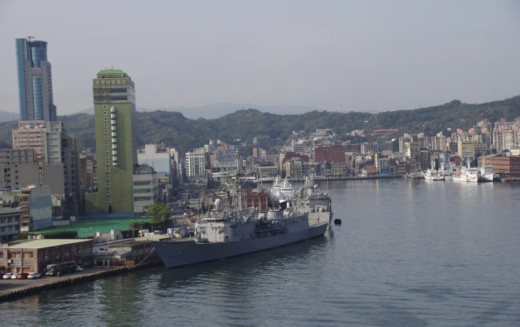 «Деревья попадали, крыши снесло»: туристы рассказали о тайфуне на Филиппинах