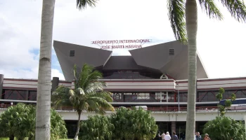 Вместо Москвы самолет с кубинского курорта приземлился в Гаване