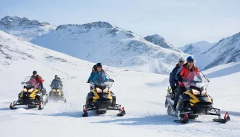 В Пермском крае пропали 13 туристов на снегоходах