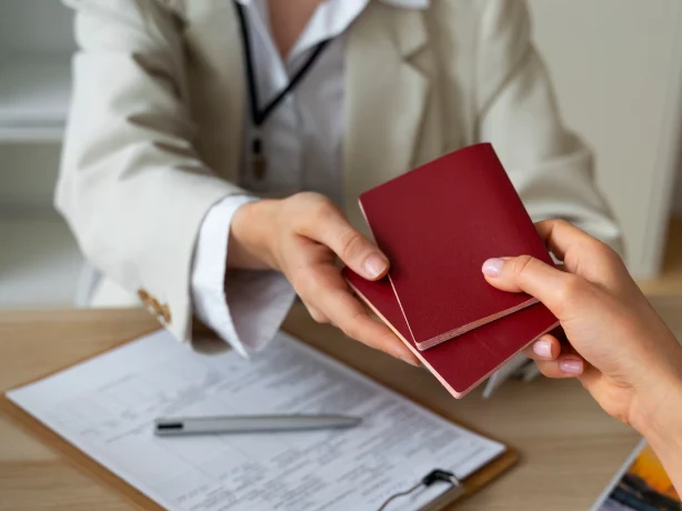 Туристы не спят ради французских шенгенов Туристы не спят ради французских шенгенов