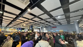 В аэропорту Краснодара задержки рейсов до 40 часов из-за снегопада и &laquo;ковра&raquo;