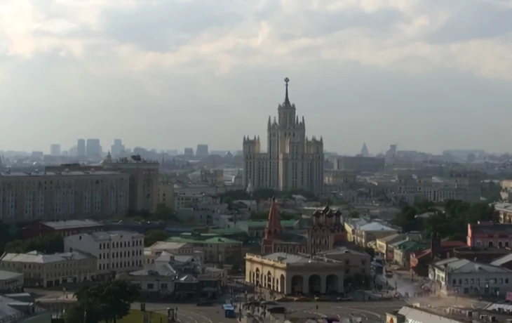 Москвичей и туристов снова предупредили о непогоде в столице Москвичей и туристов снова предупредили о непогоде в столице