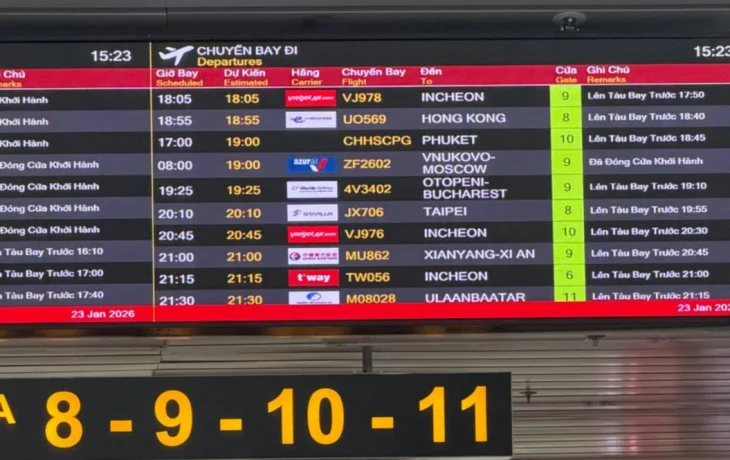 &laquo;Спим в чистой зоне&raquo;: туристы из Москвы застряли в аэропорту Фукуока как минимум на 11 часов